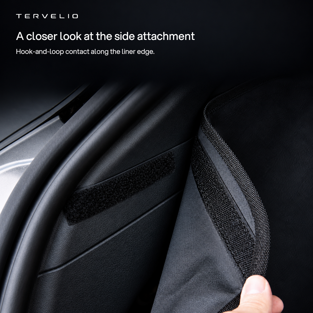 Hook-and-loop attachment along the cargo-liner edge.